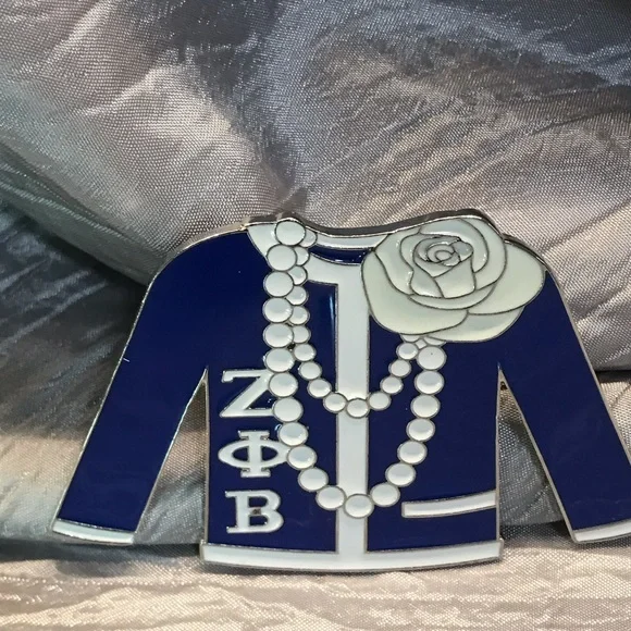 Blue and White Enamel Brooch with Pearl Accents - ZETA inspired - Picture 3 of 3